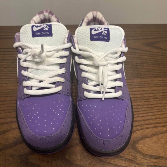 I'm selling these Nike Dunk shoes. - Picture 1 of 1